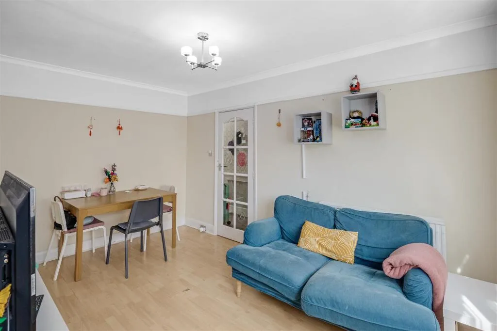 2 bedroom house for rent