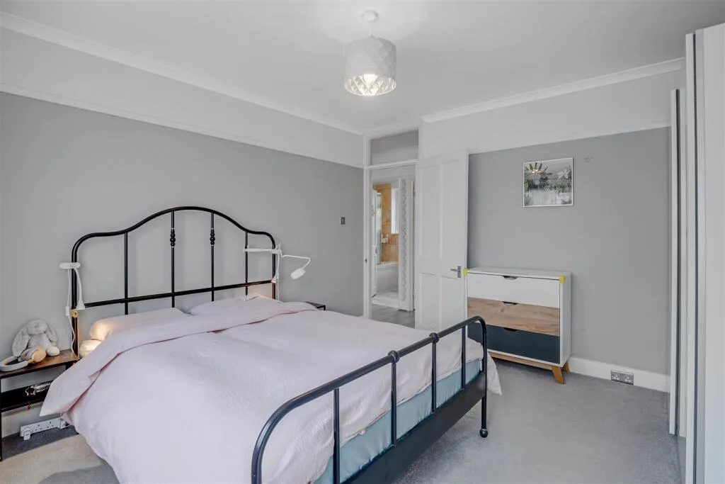 2 bedroom house for rent