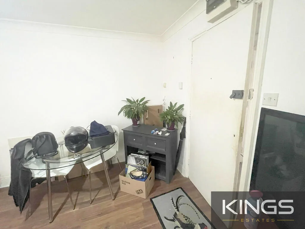 2 bedroom ground floor flat for rent