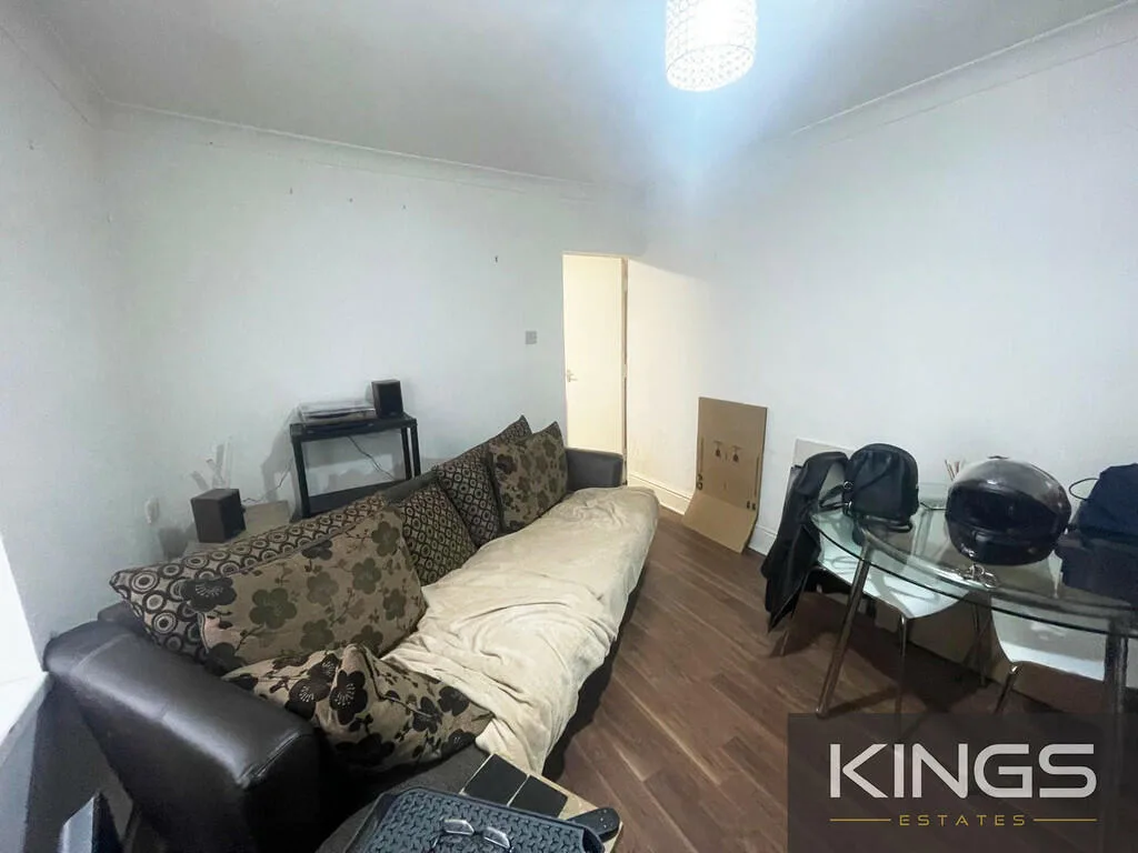 2 bedroom ground floor flat for rent