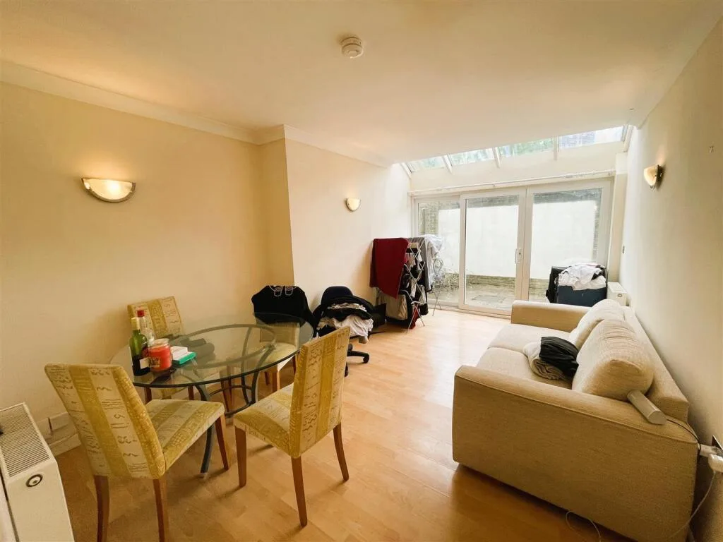 3 bedroom town house for rent