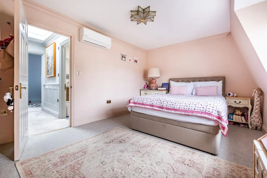 4 bedroom terraced house for rent