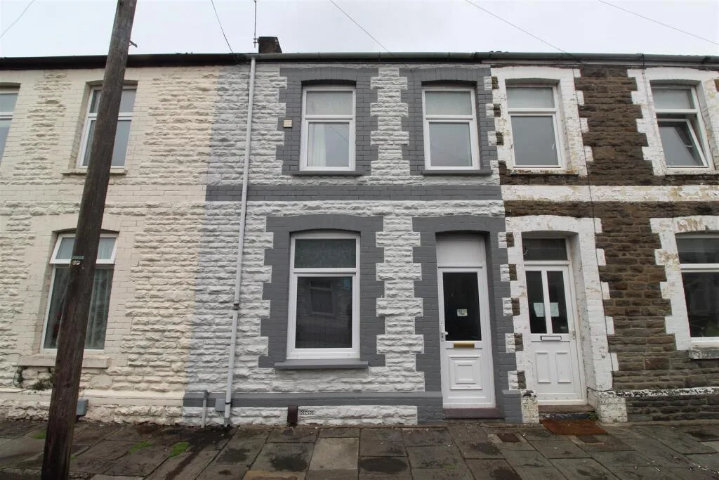 4 bedroom house for rent