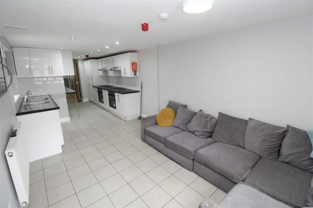 4 bedroom house for rent