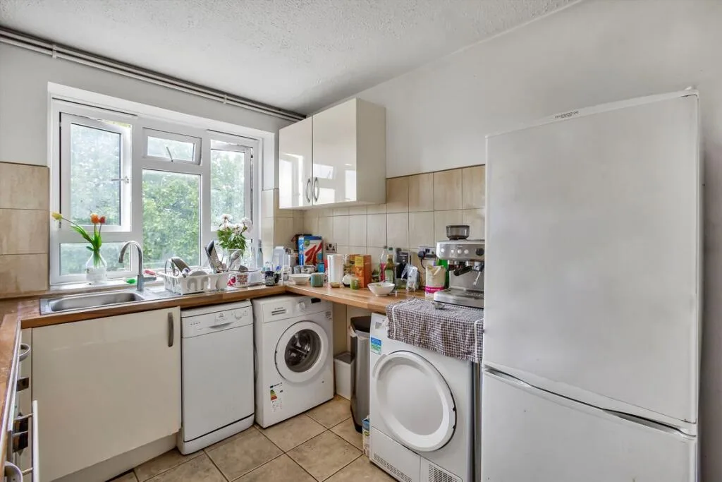 4 bedroom flat for rent