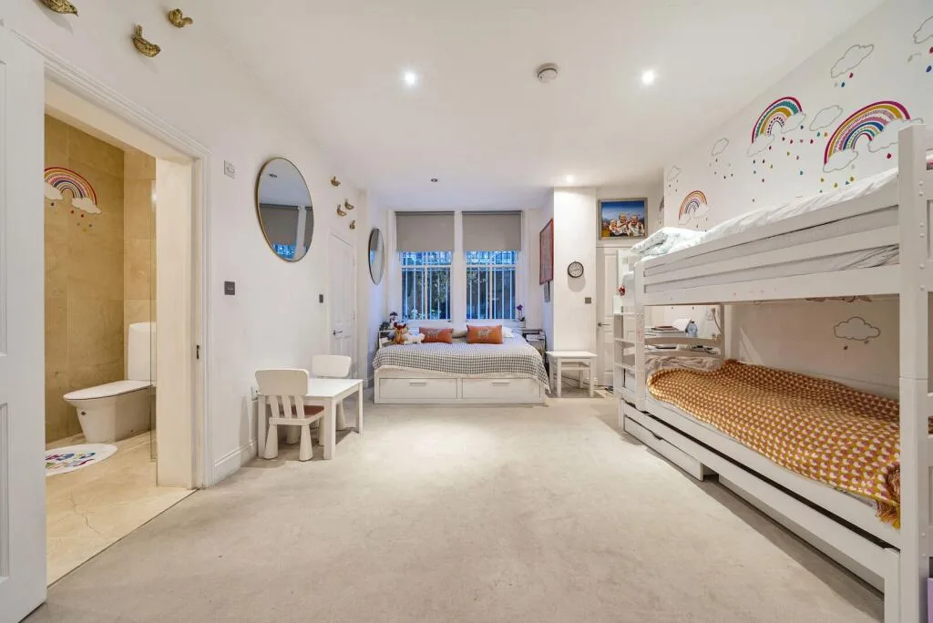 3 bedroom flat for rent