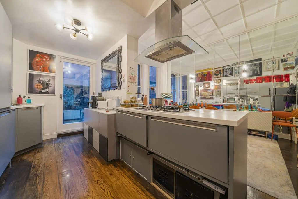 3 bedroom flat for rent