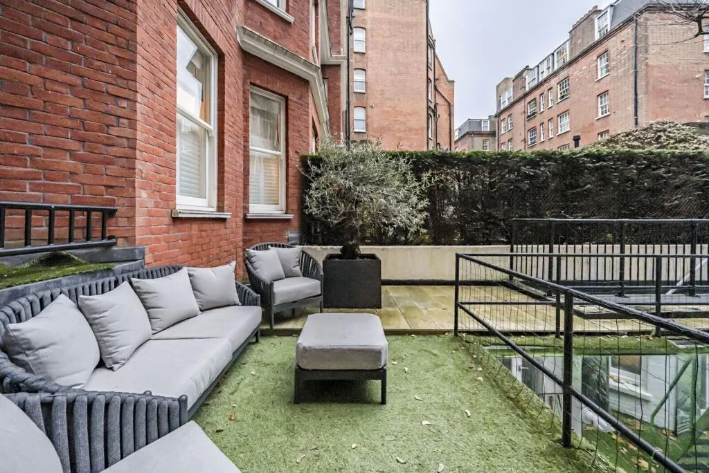 3 bedroom flat for rent