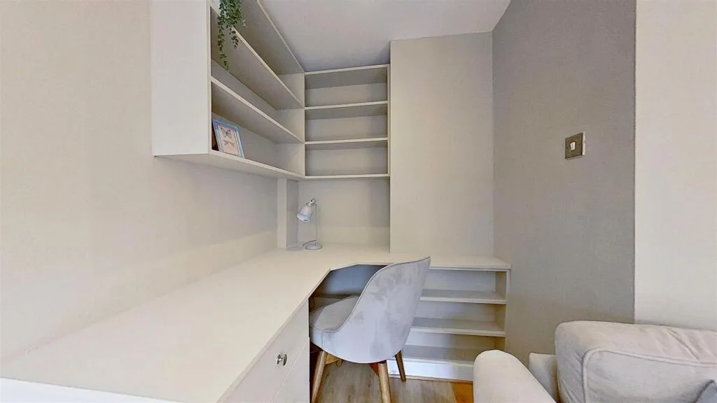 3 bedroom semi-detached house for rent