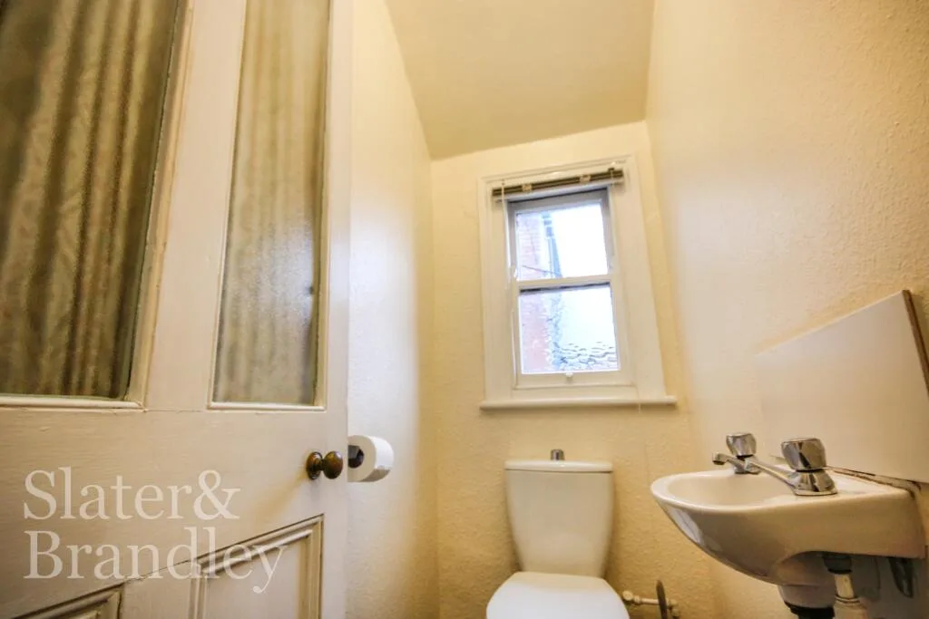 1 bedroom house share for rent