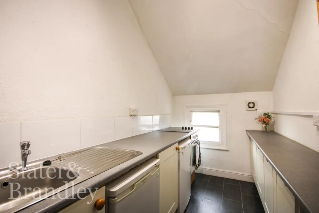 1 bedroom house share for rent