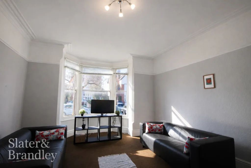 1 bedroom house share for rent