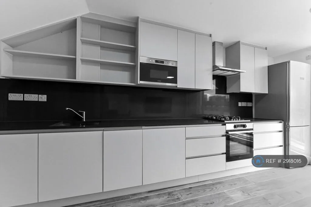 4 bedroom flat for rent