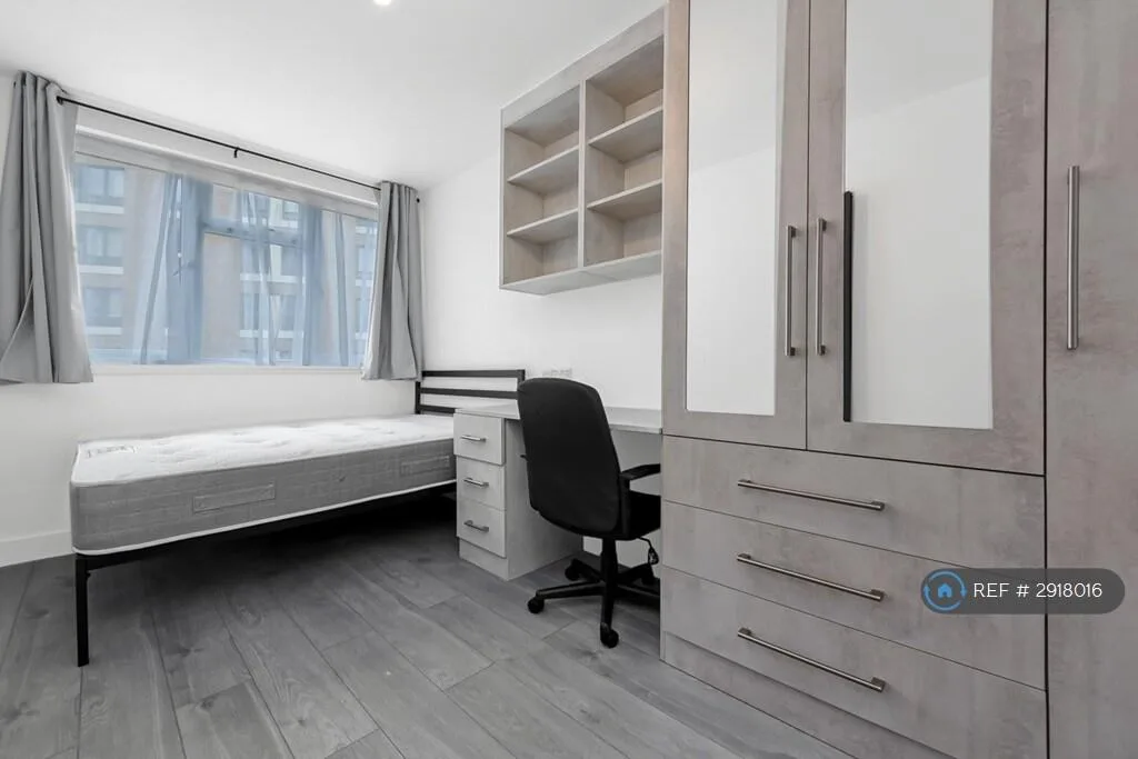 4 bedroom flat for rent