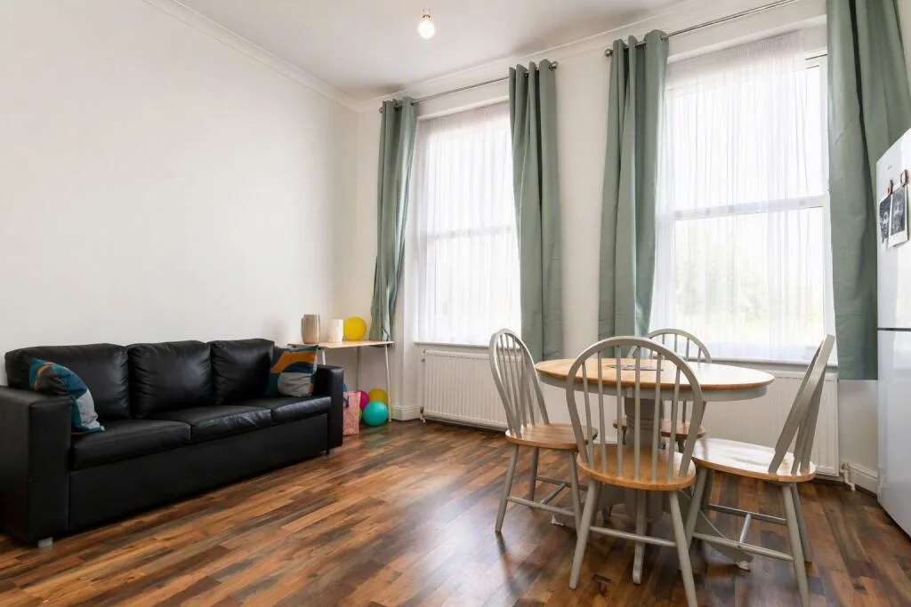 3 bedroom flat for rent