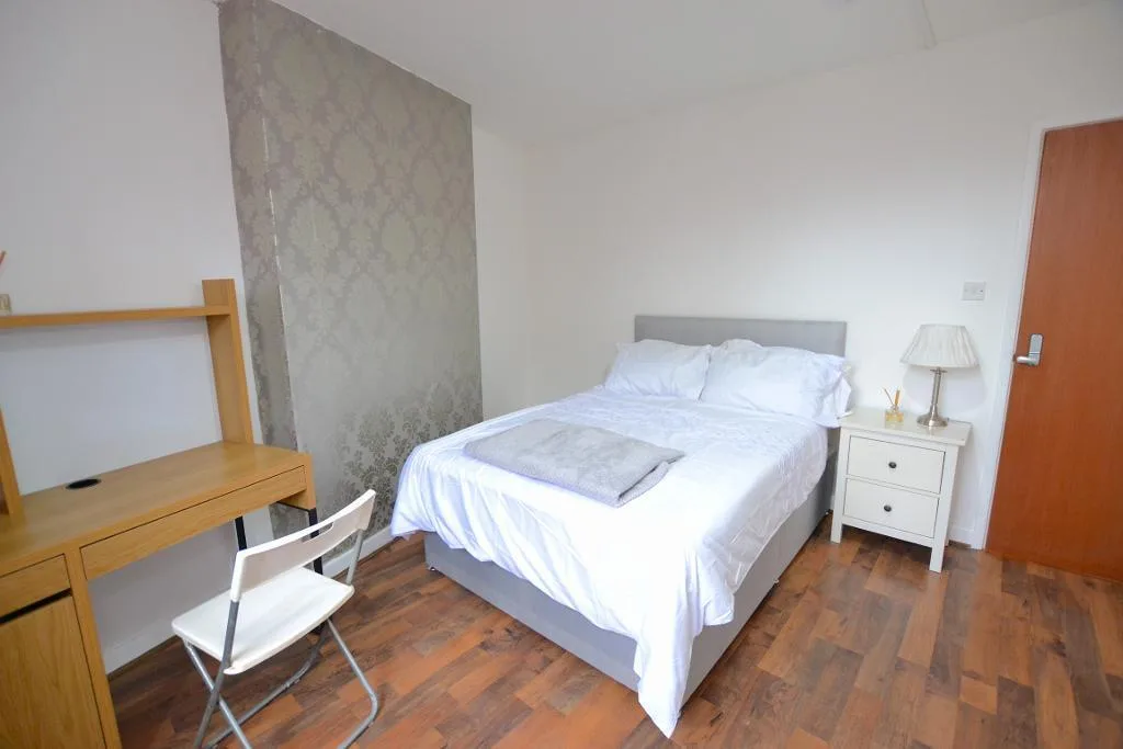 1 bedroom flat share for rent
