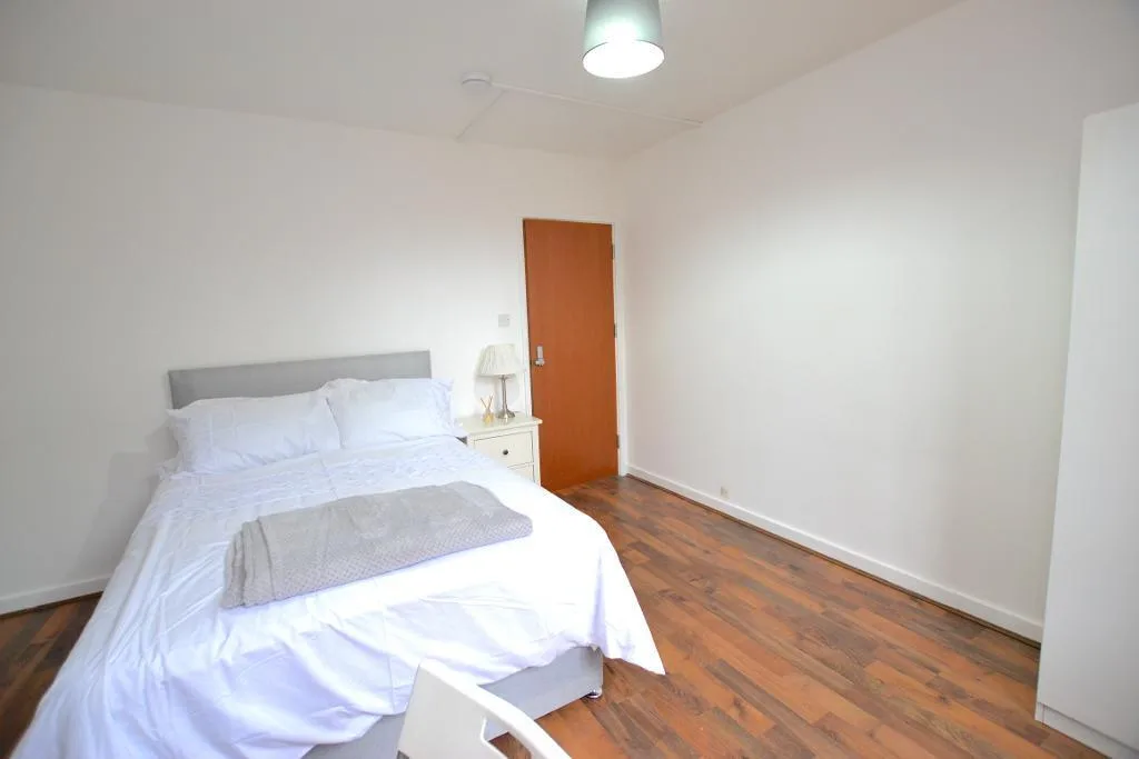 1 bedroom flat share for rent