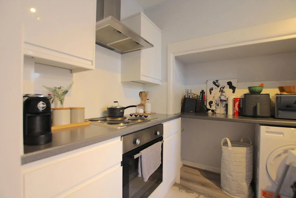 2 bedroom maisonette for rent