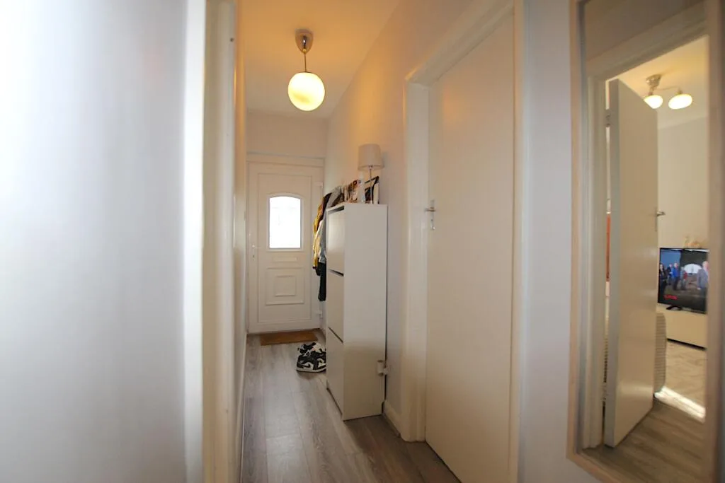 2 bedroom maisonette for rent