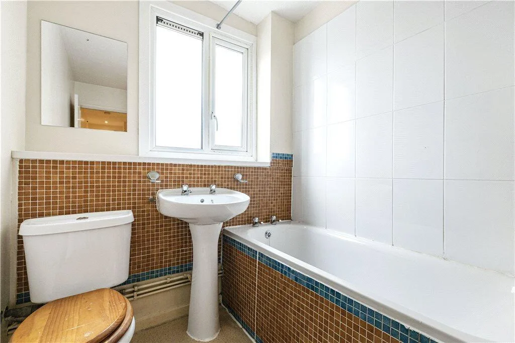 1 bedroom maisonette for rent