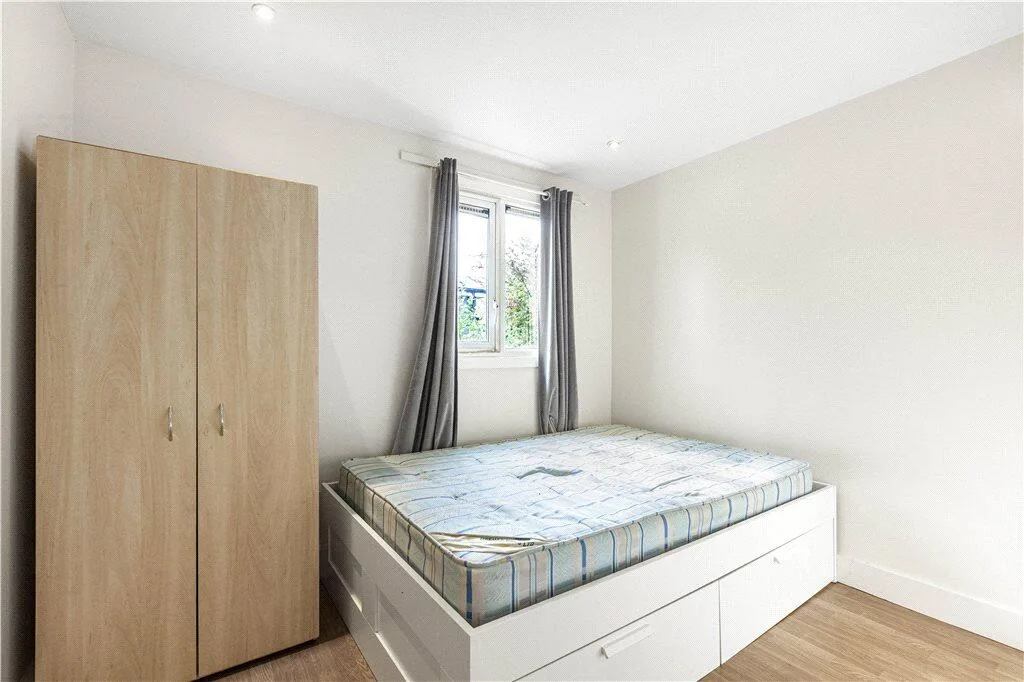 1 bedroom maisonette for rent
