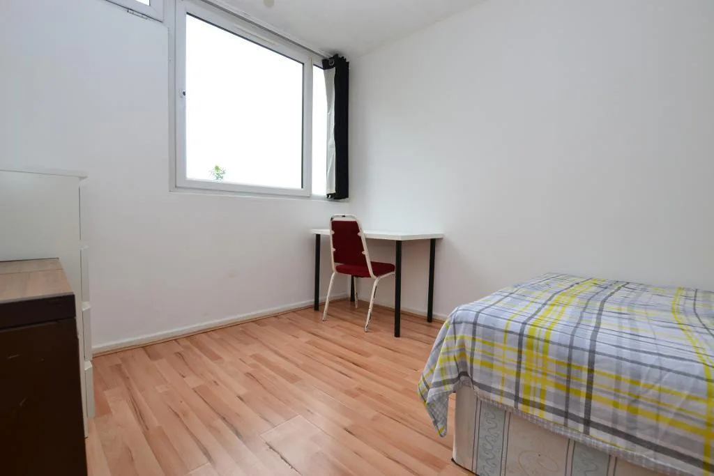 4 bedroom maisonette for rent