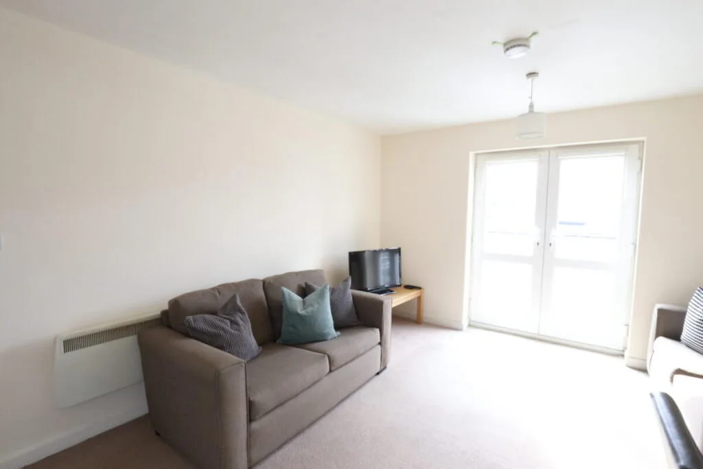 5 bedroom flat for rent