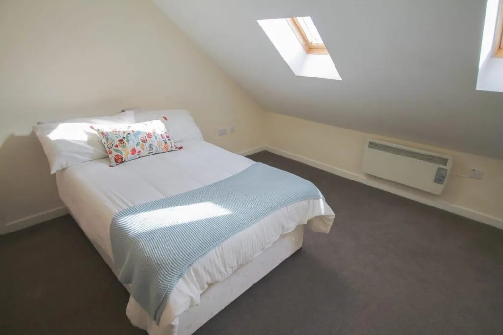 5 bedroom flat for rent