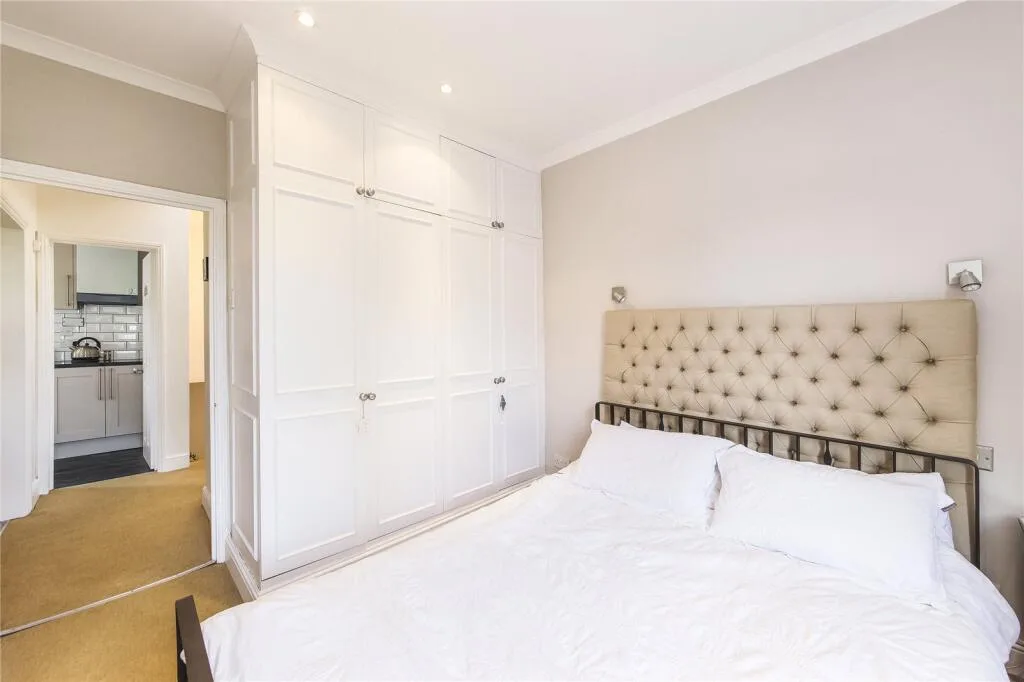 2 bedroom maisonette for rent