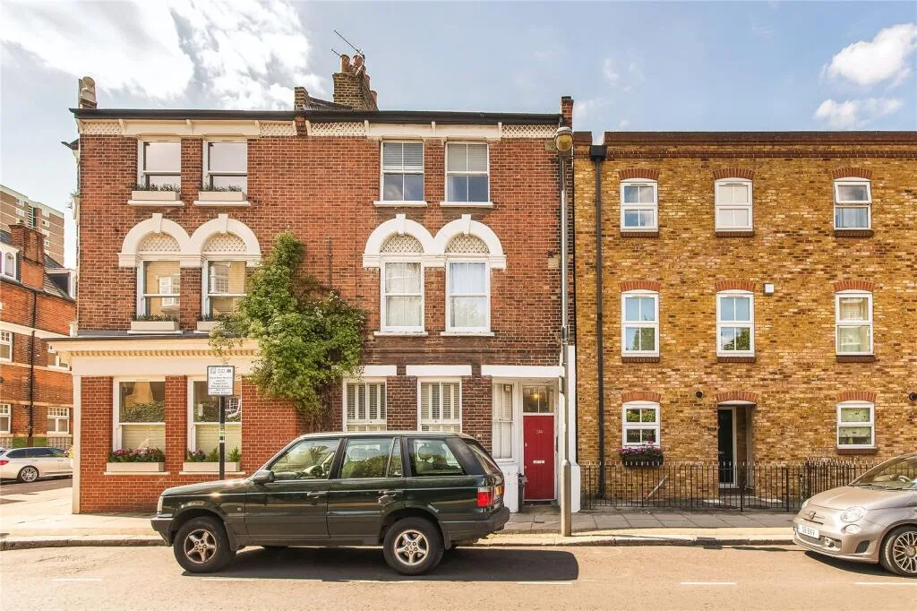 2 bedroom maisonette for rent