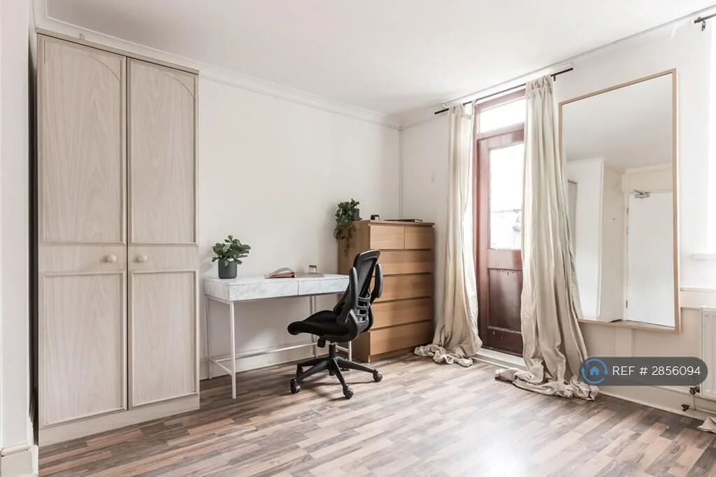 4 bedroom maisonette for rent