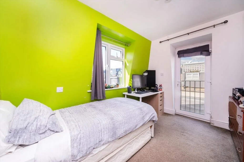 3 bedroom flat for rent