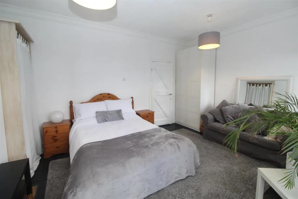 1 bedroom house for rent