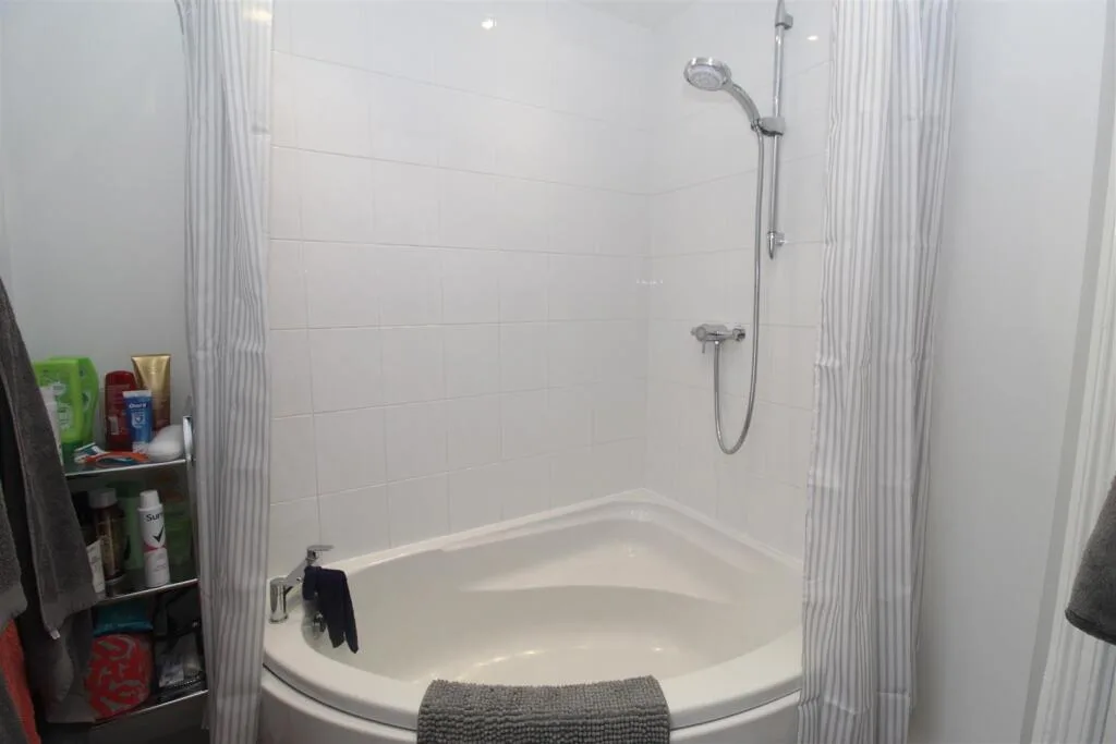 1 bedroom house for rent