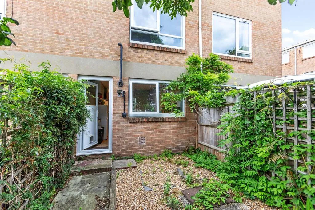 4 bedroom apartment for rent