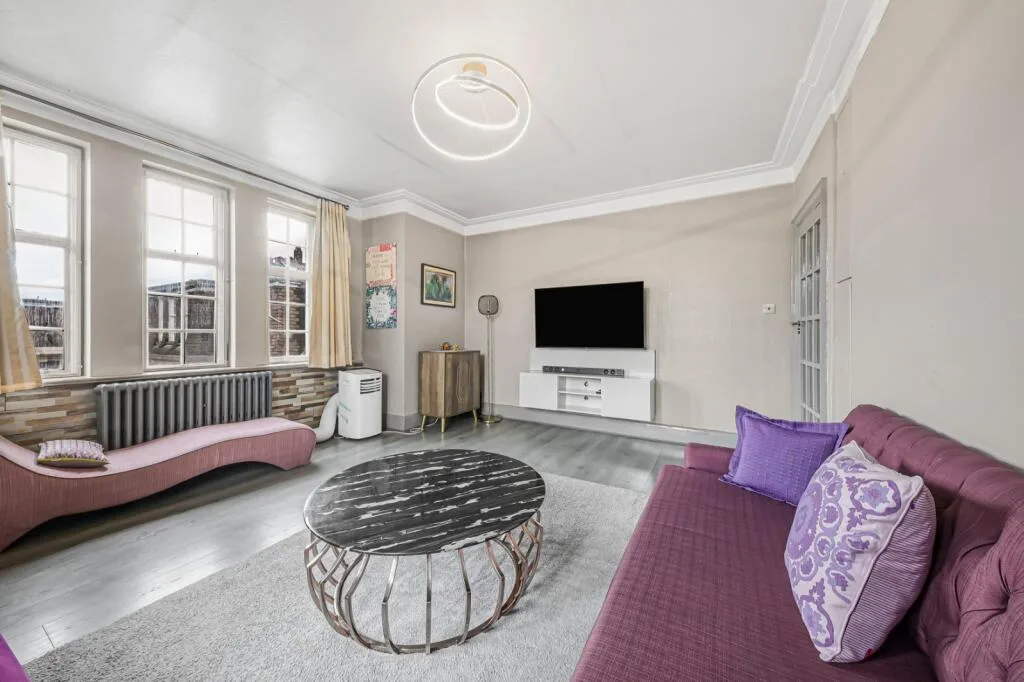 3 bedroom flat for rent