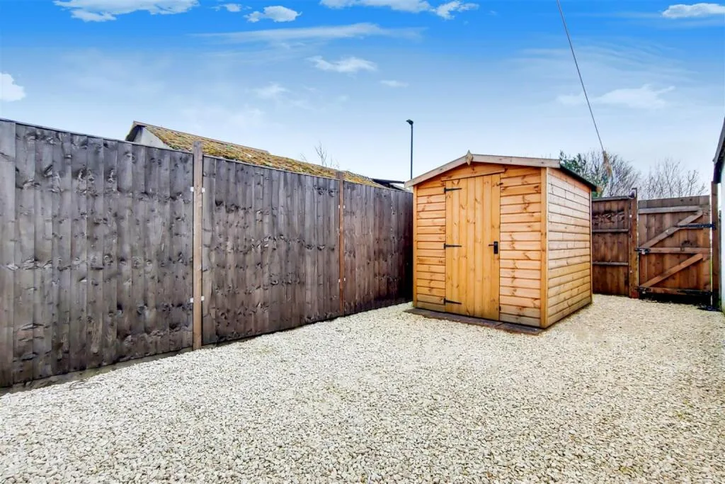 1 bedroom ground floor maisonette for rent