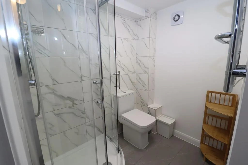 2 bedroom house for rent