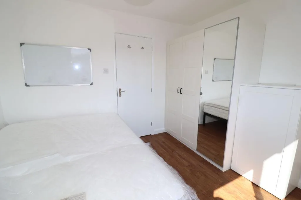 2 bedroom house for rent