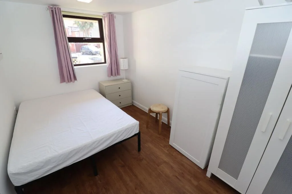 2 bedroom house for rent