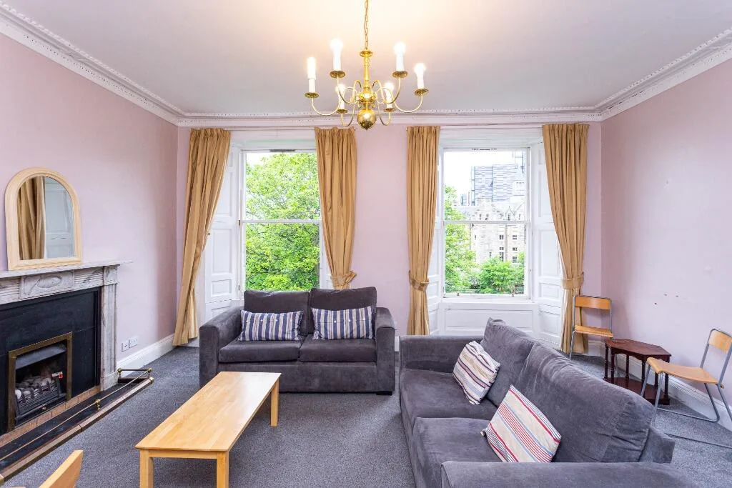 5 bedroom flat for rent