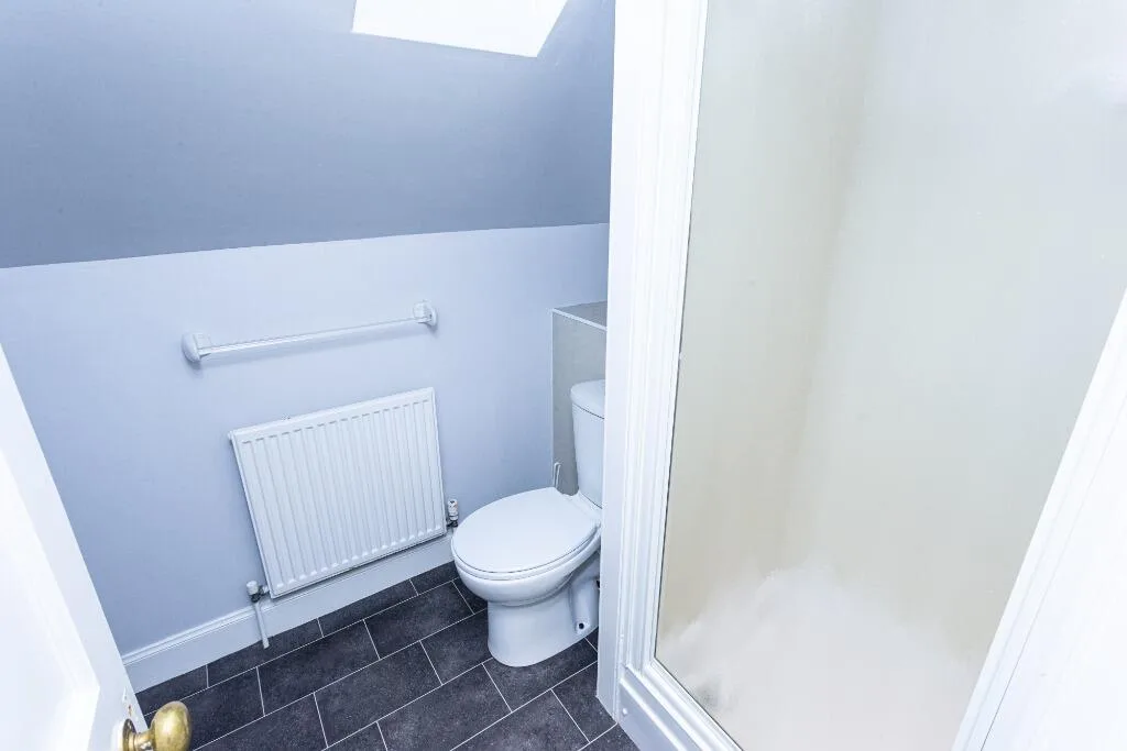 5 bedroom flat for rent