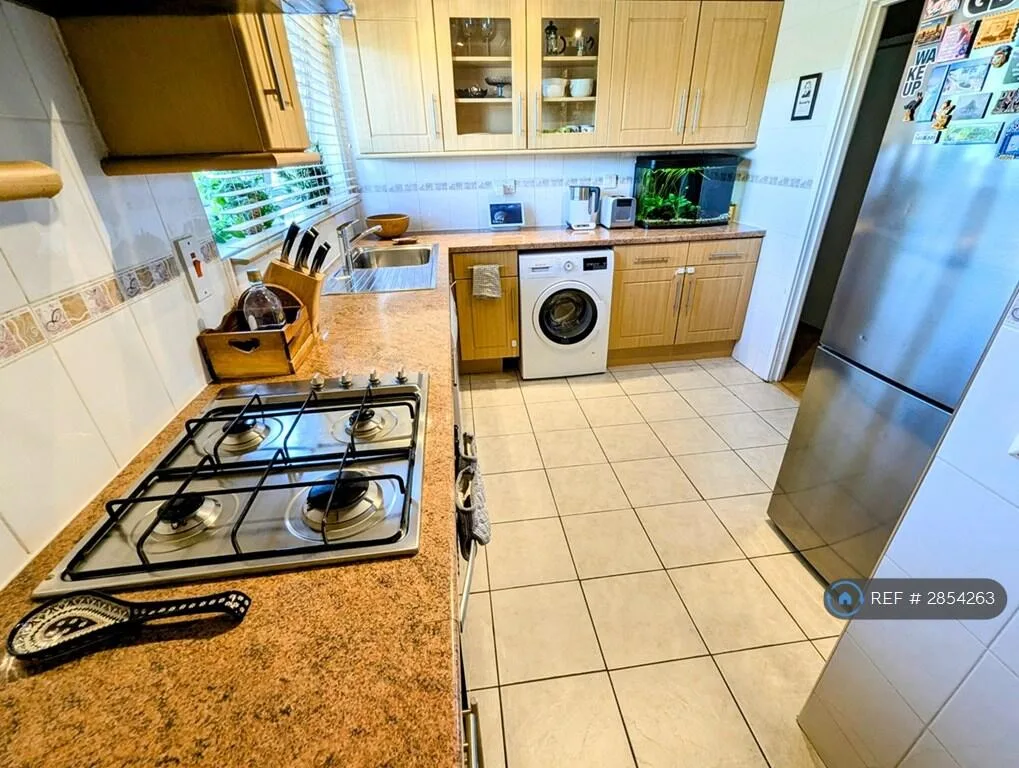 1 bedroom flat share for rent