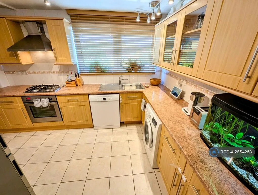 1 bedroom flat share for rent