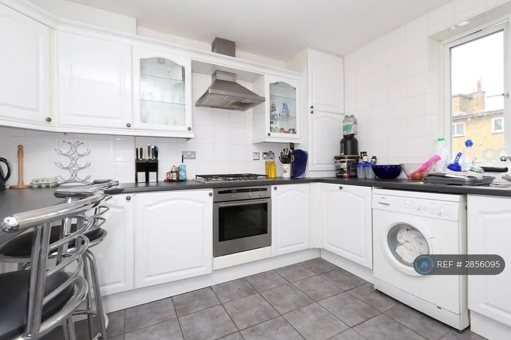 4 bedroom flat for rent