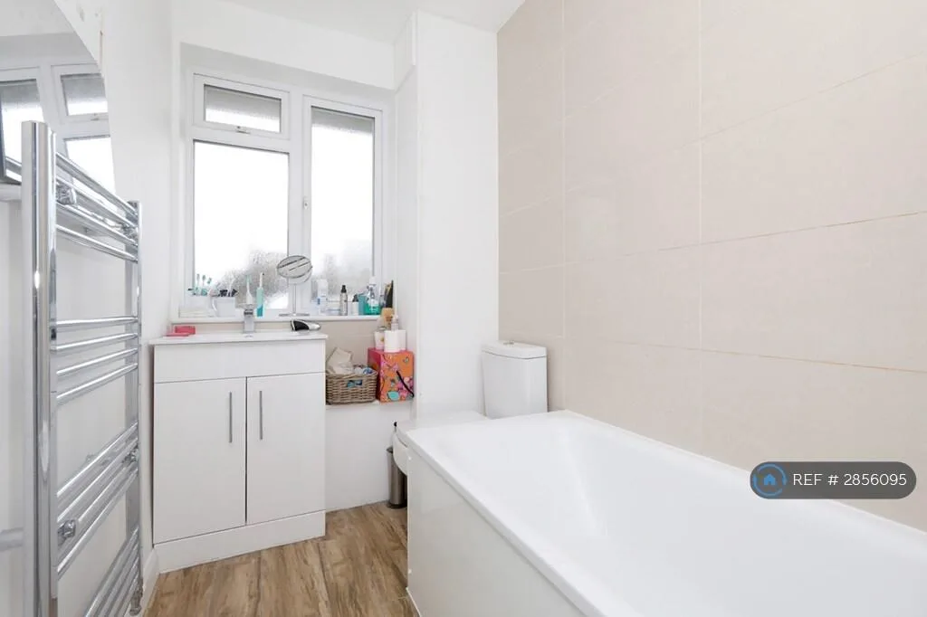 4 bedroom flat for rent