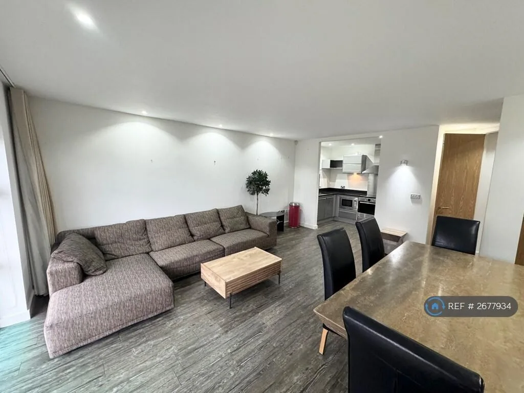 2 bedroom penthouse for rent