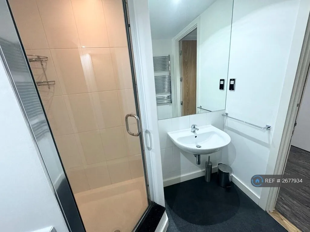 2 bedroom penthouse for rent