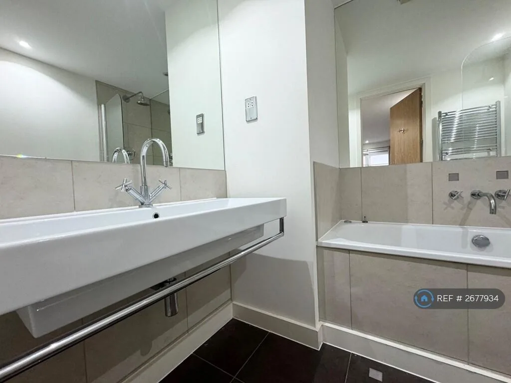 2 bedroom penthouse for rent