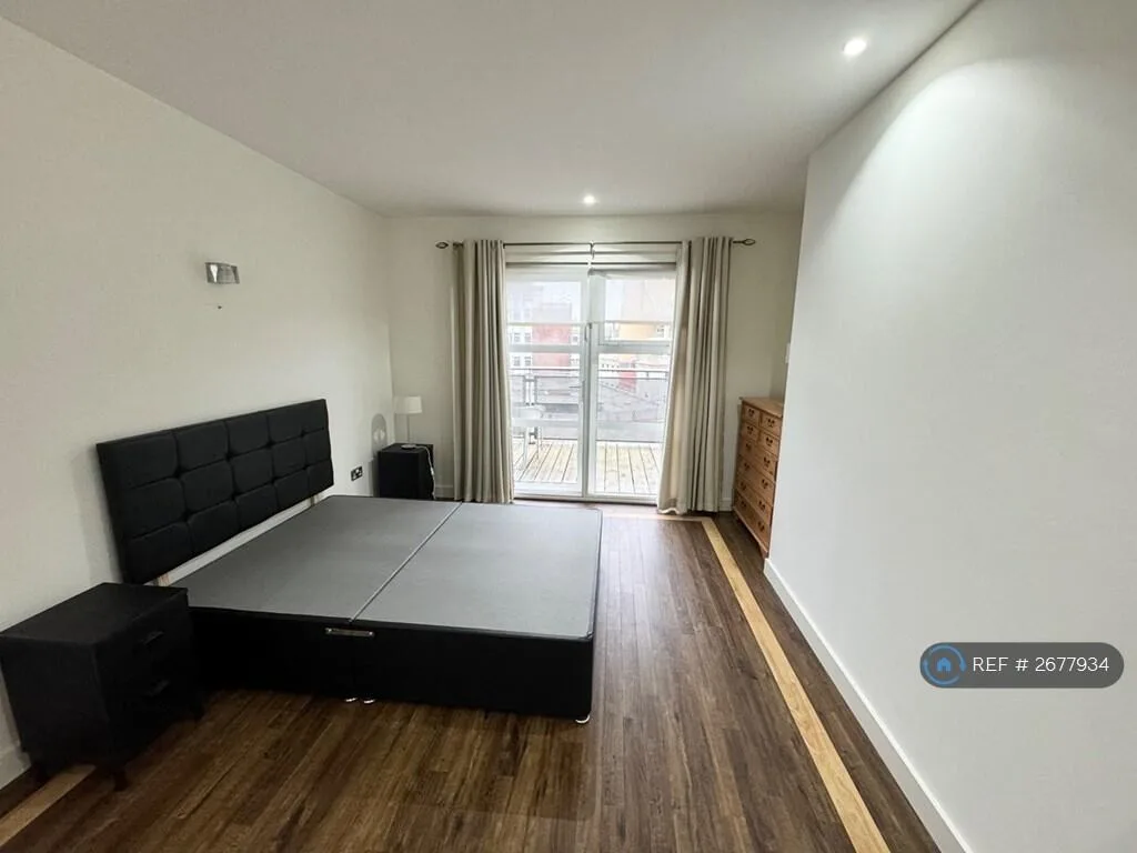 2 bedroom penthouse for rent